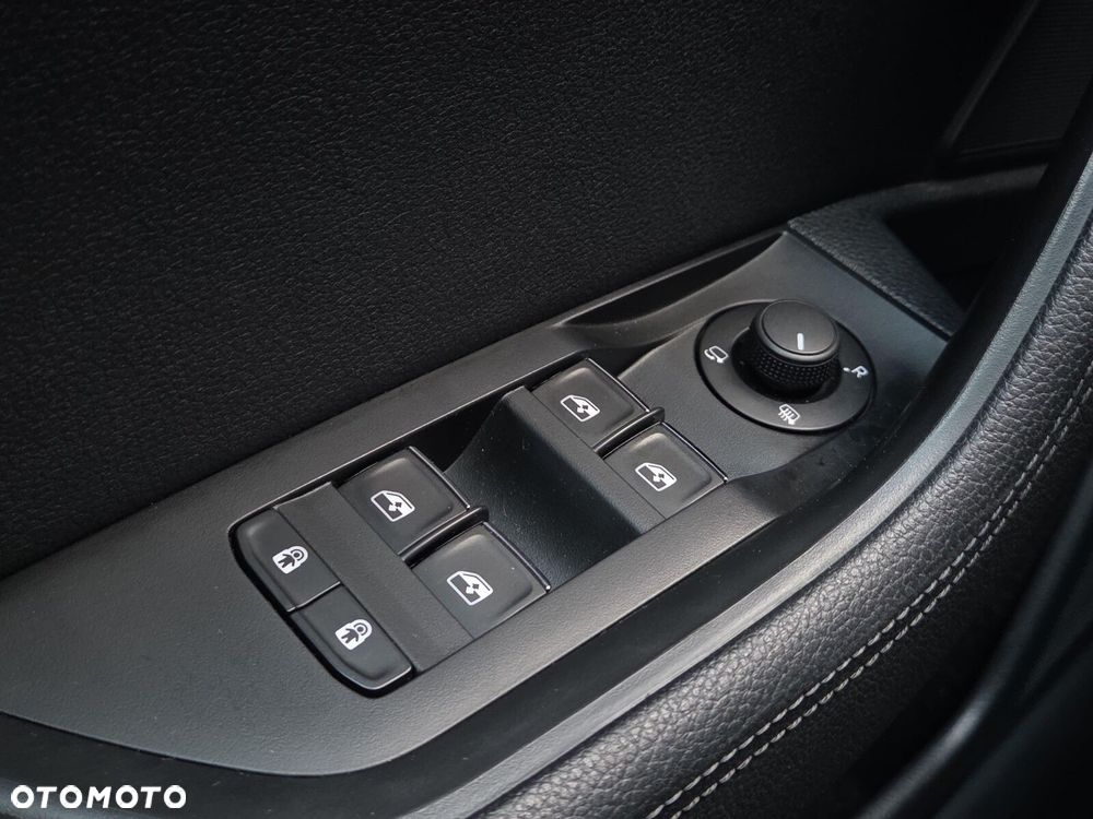 Skoda Superb 2.0 TDI L&K DSG7 - 36