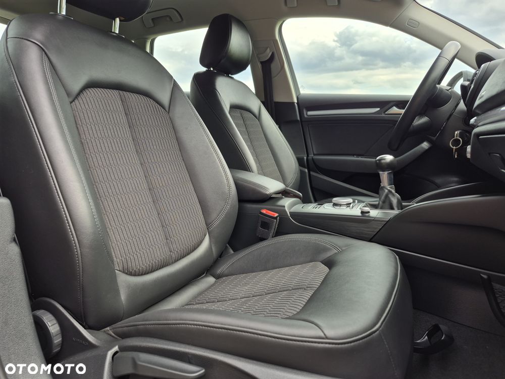 Audi A3 Sportback 2.0 TDI (clean diesel) quattro S line Sportpaket - 12