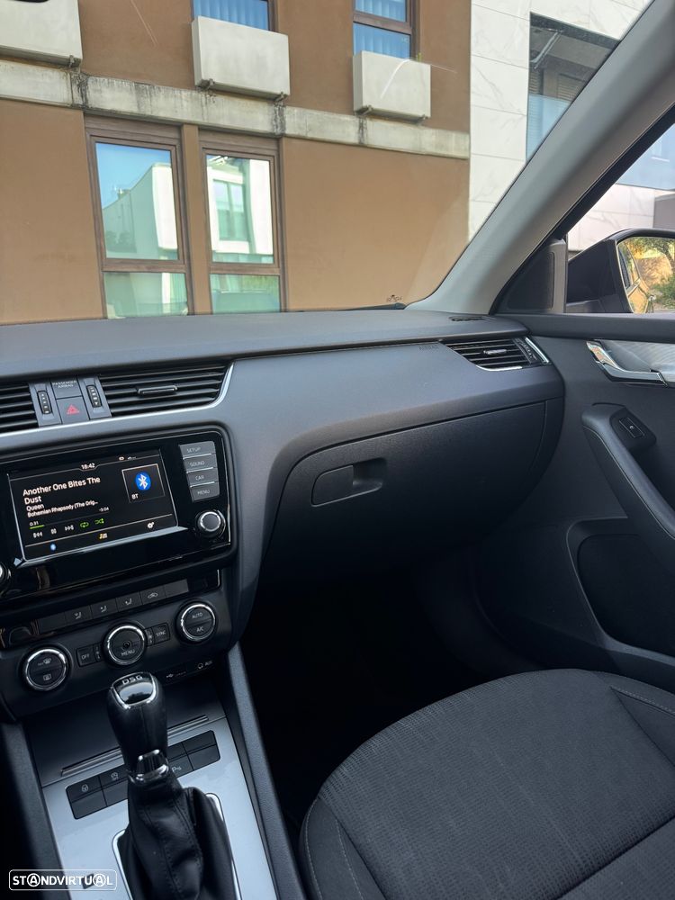 Skoda Octavia Break 1.6 TDi Style DSG - 11