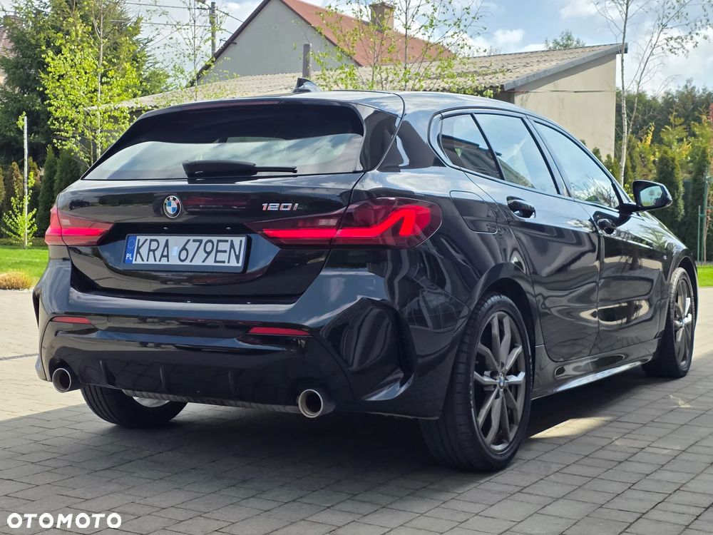 BMW Seria 1 120i M Sport - 9