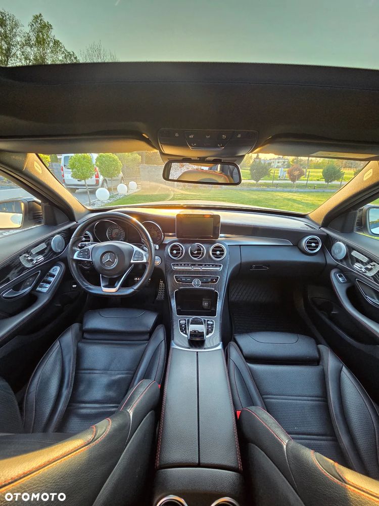 Mercedes-Benz Klasa C AMG 43 4-Matic - 4