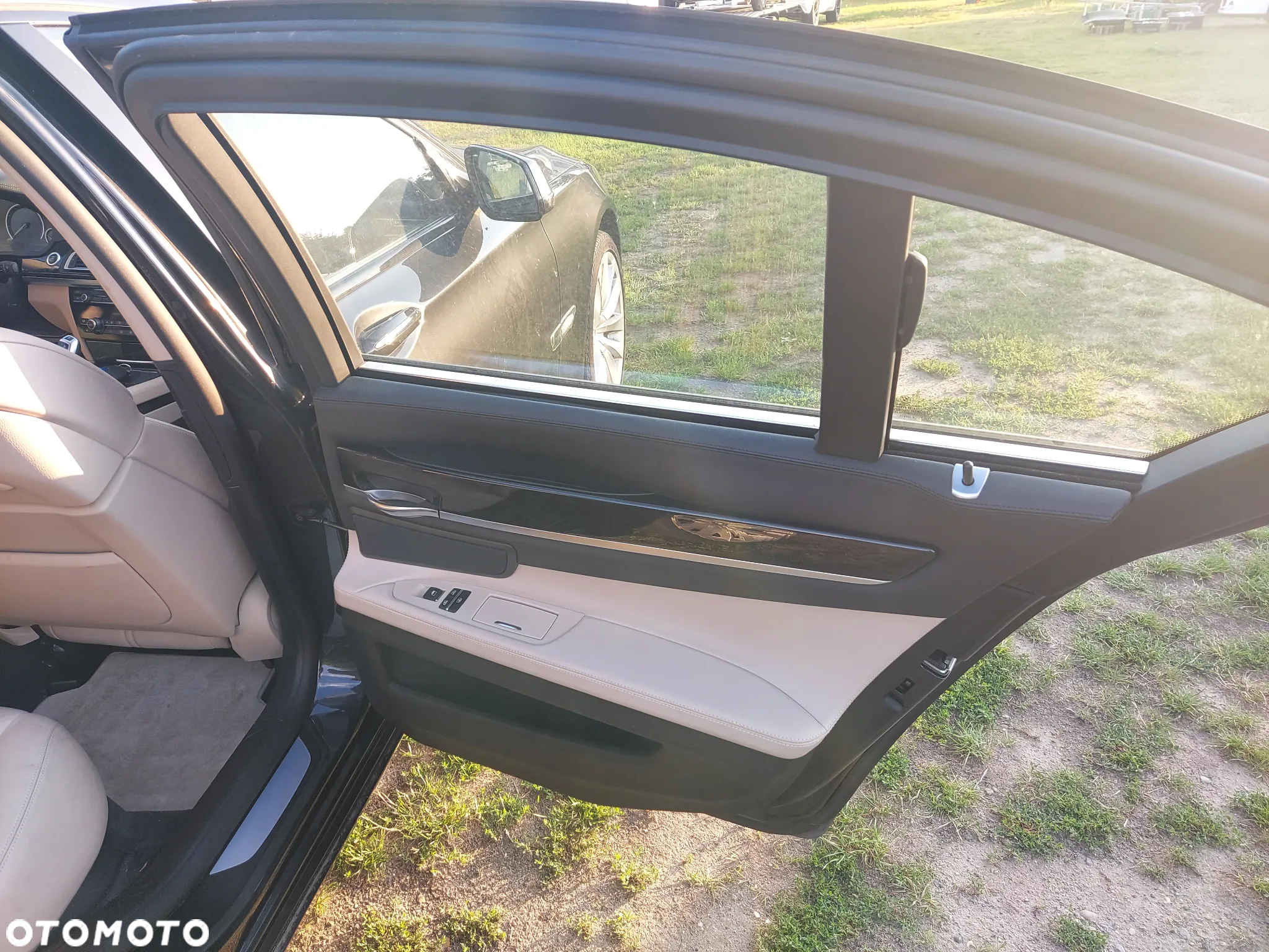 BMW Seria 7 - 12