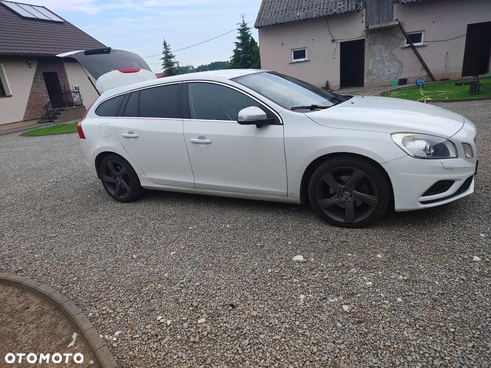 Volvo V60 D3 Geartronic RDesign - 3