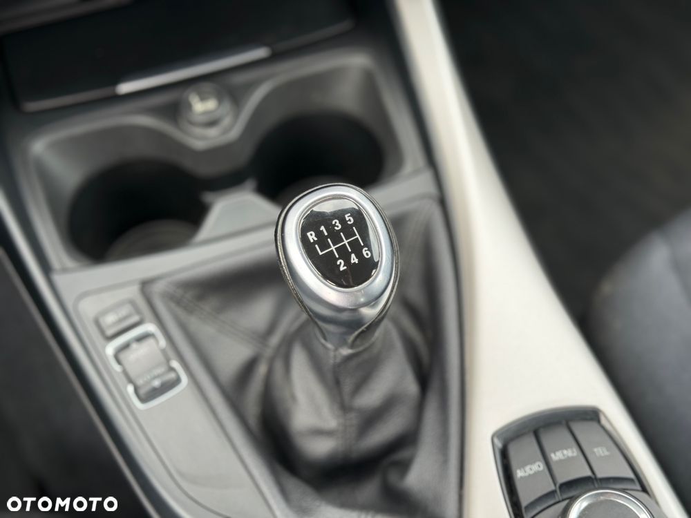 BMW Seria 1 116d - 38