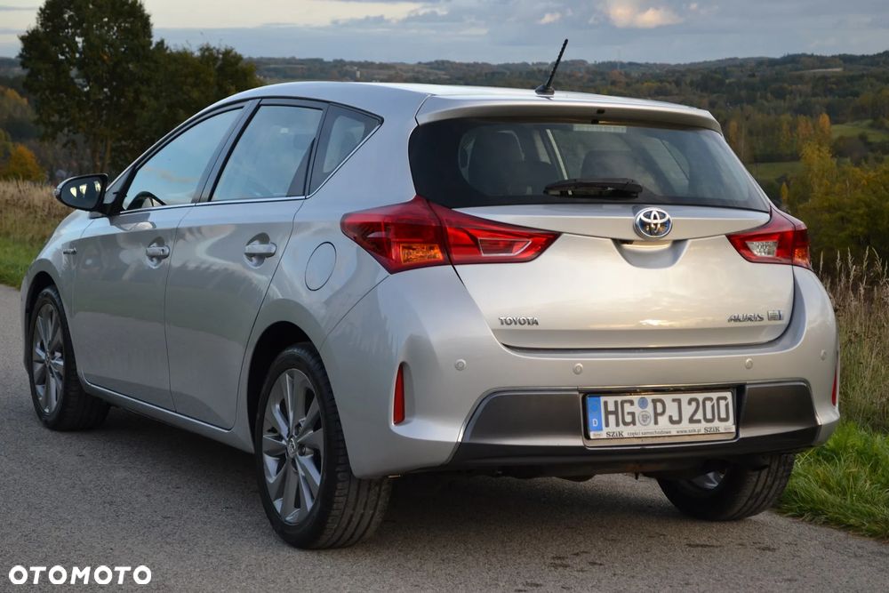 Toyota Auris 1.8 HSD Luna - 18