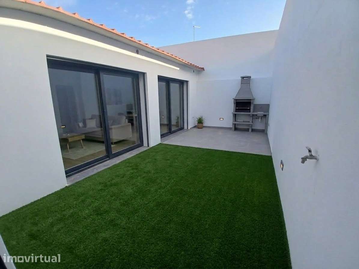 Moradia T3 com jardim e acessibilidade