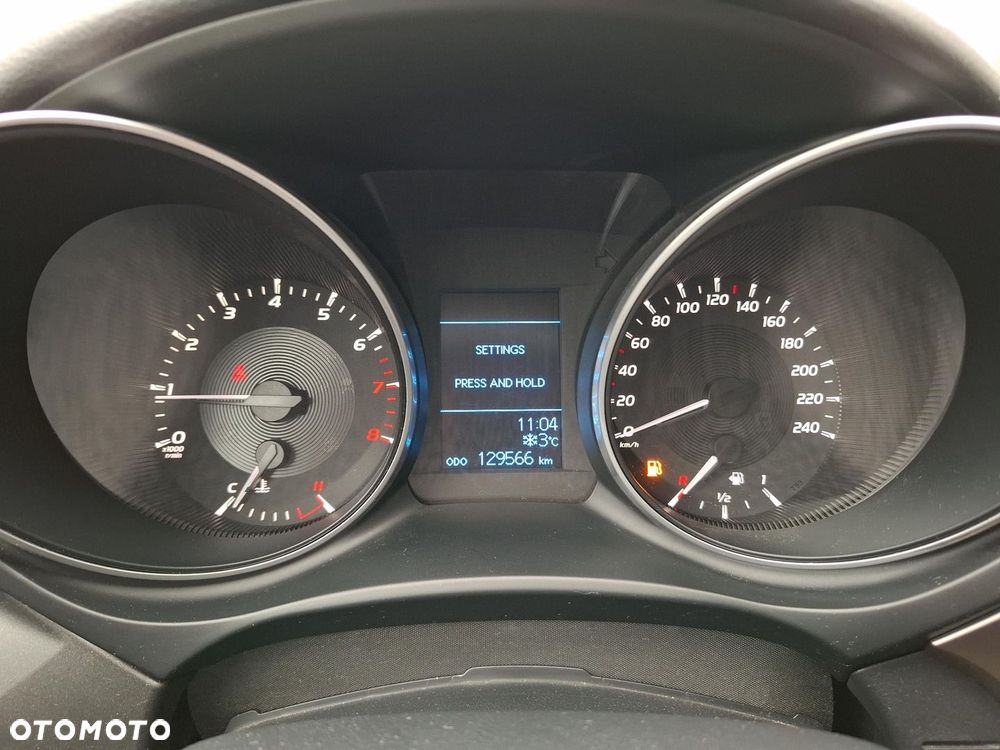 Toyota Avensis 1.6 Active - 17