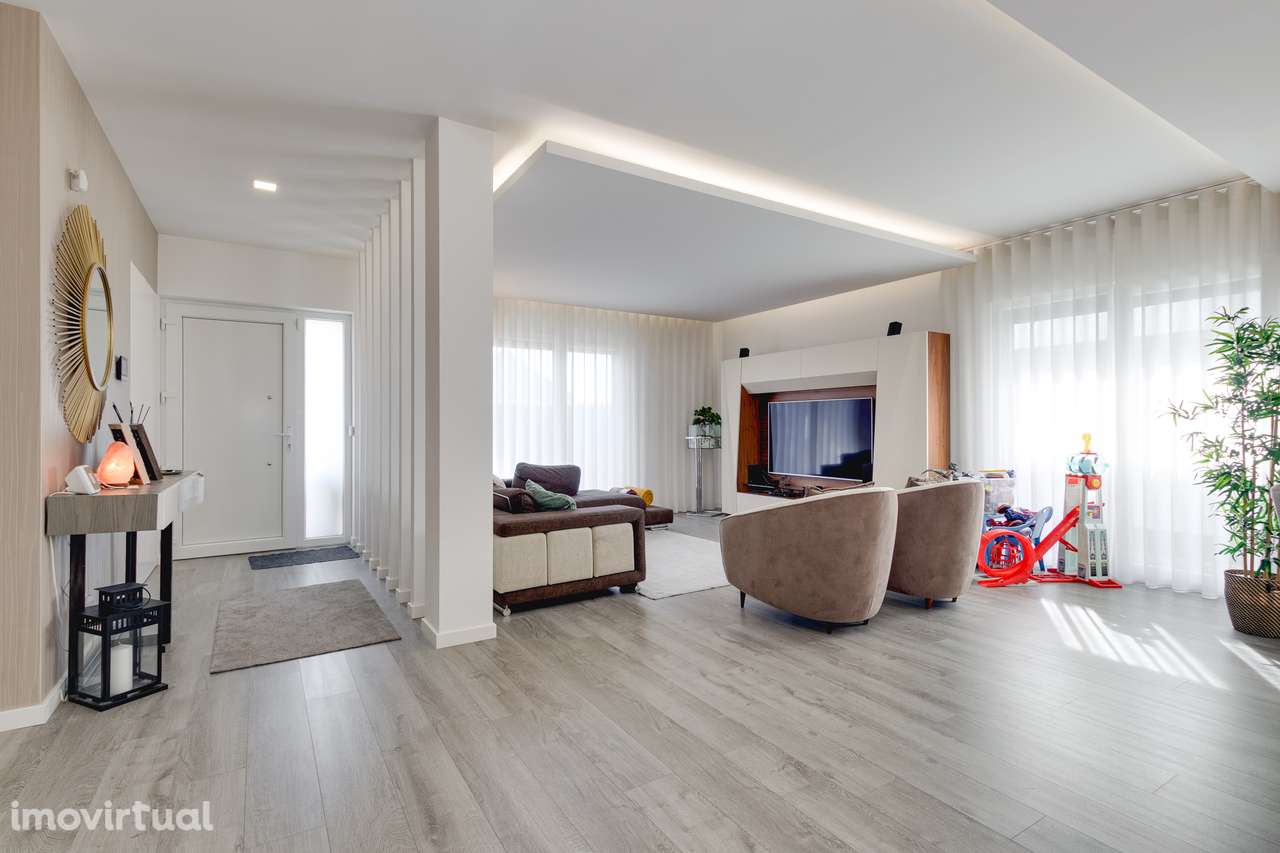 MORADIA COM PISCINA | ROOFTOP VISTA RIO | SANTA IRIA–BAIRRO DO CATIVO - Grande imagem: 2/56