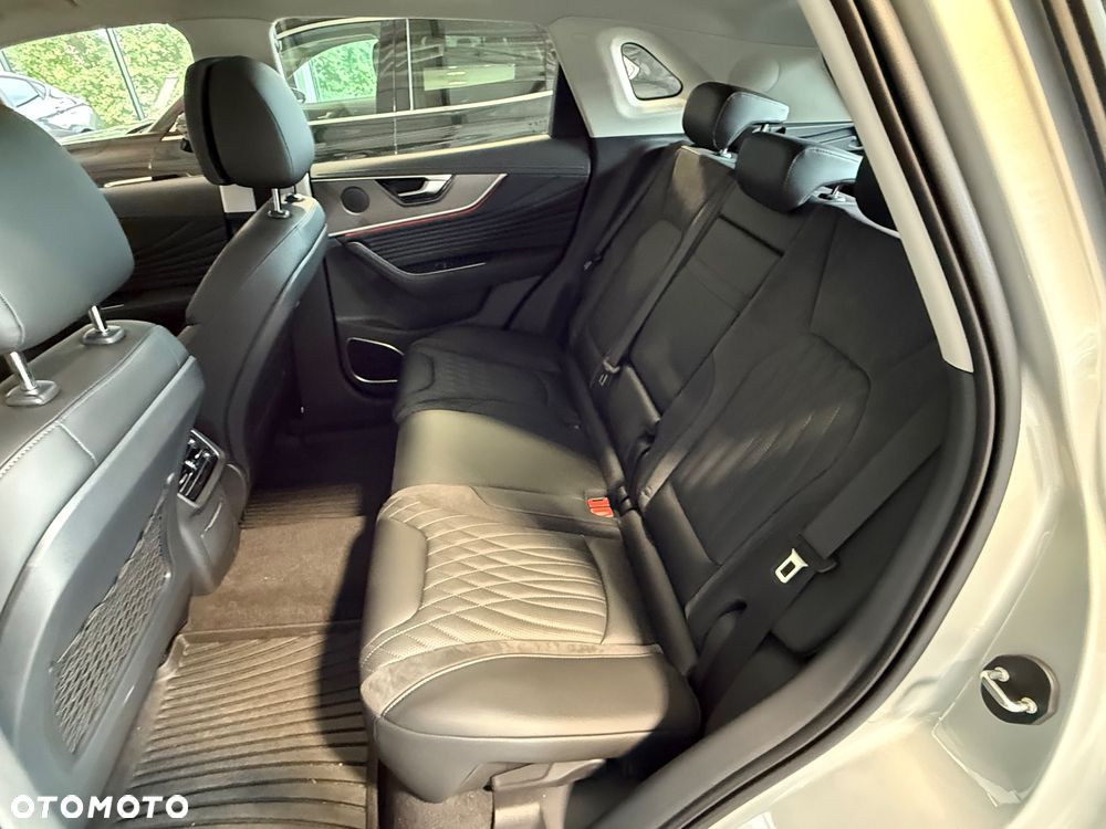 Hongqi HS5 2.0T Executive AWD - 7