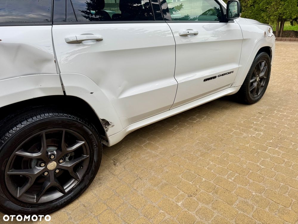 Jeep Grand Cherokee - 12