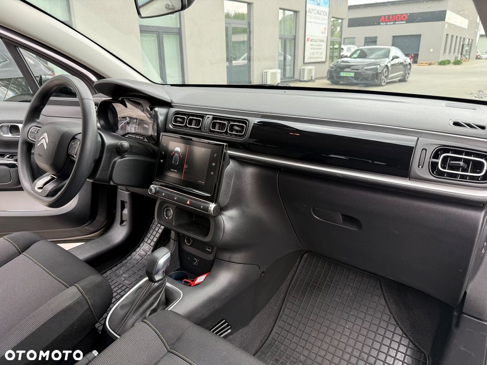 Citroën C3 1.2 PureTech Shine EAT6 - 26