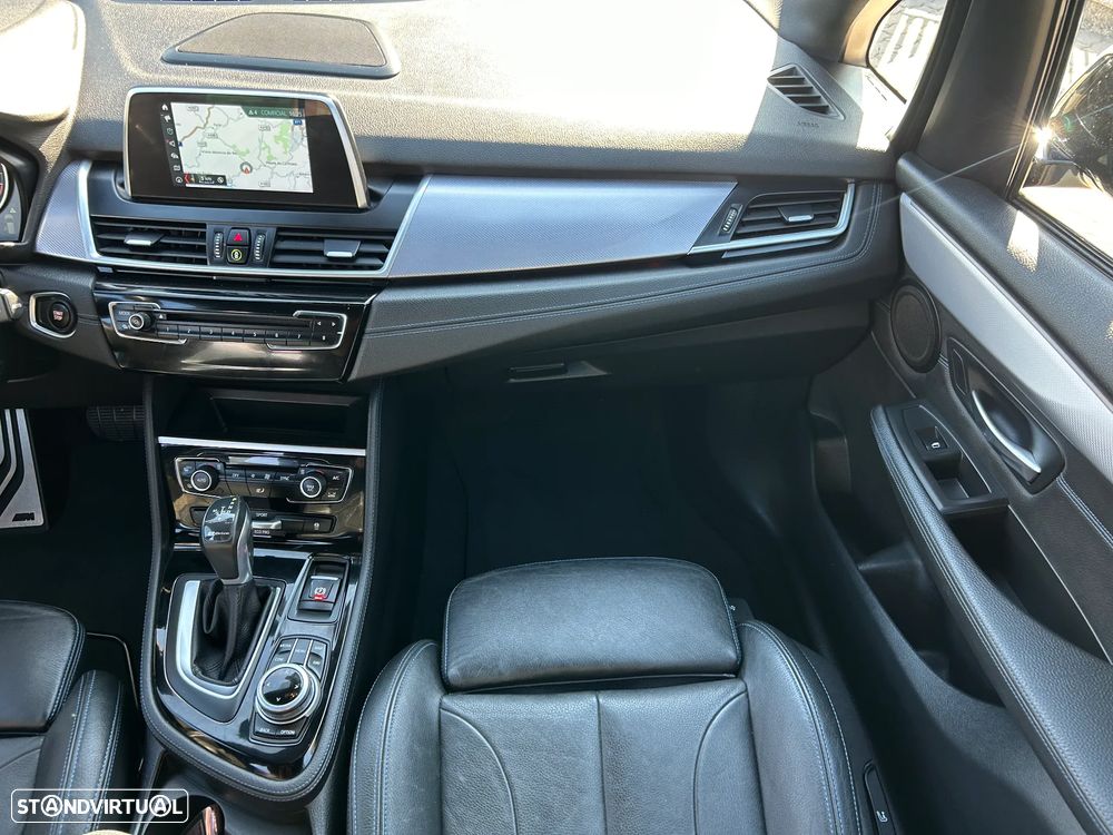 BMW 225xe Active Tourer Pack M - 24