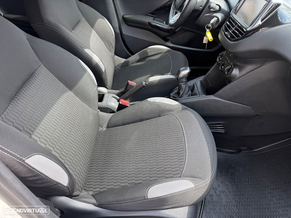 Peugeot 208 82 VTI Style — fotografia 39