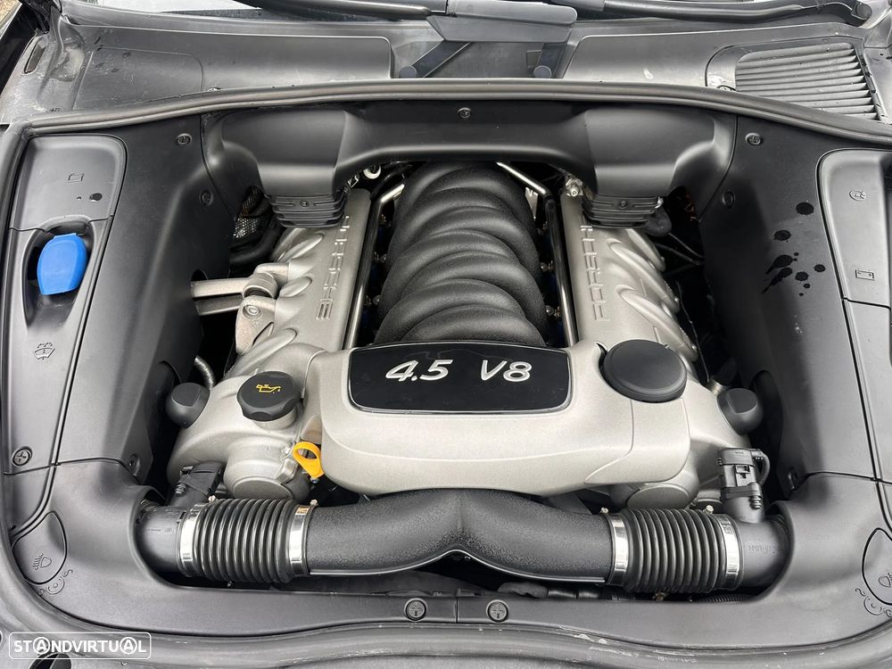 Porsche Cayenne S 4.5 V8 de 2008 para peças - 19