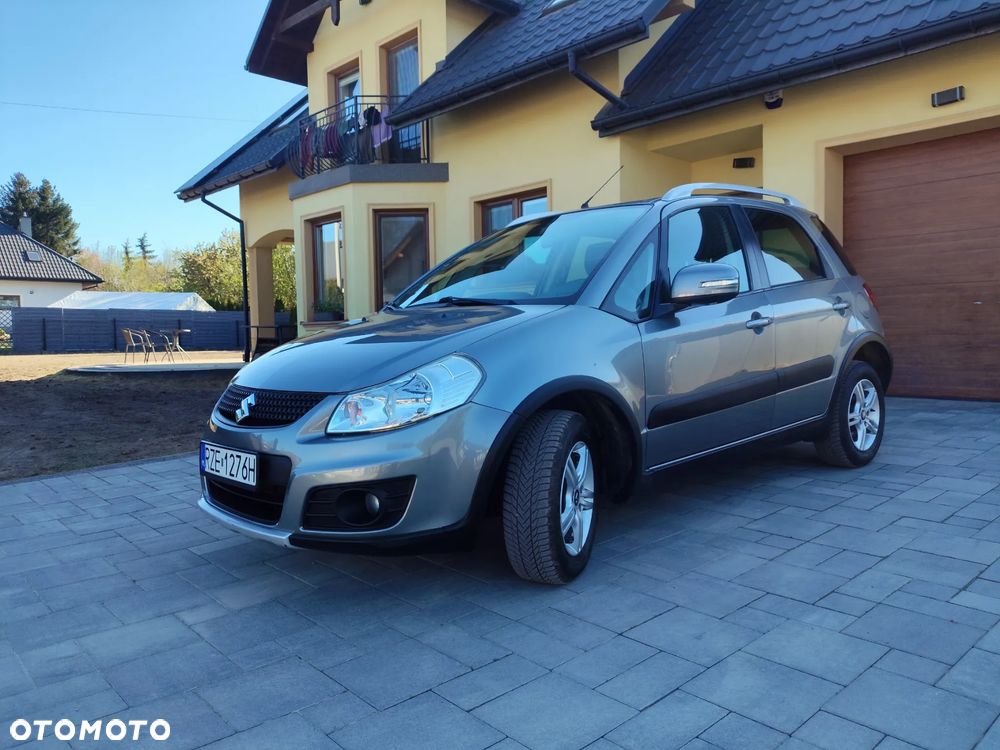 Suzuki SX4 Classic 1.6 VVT 4x4 Comfort - 1