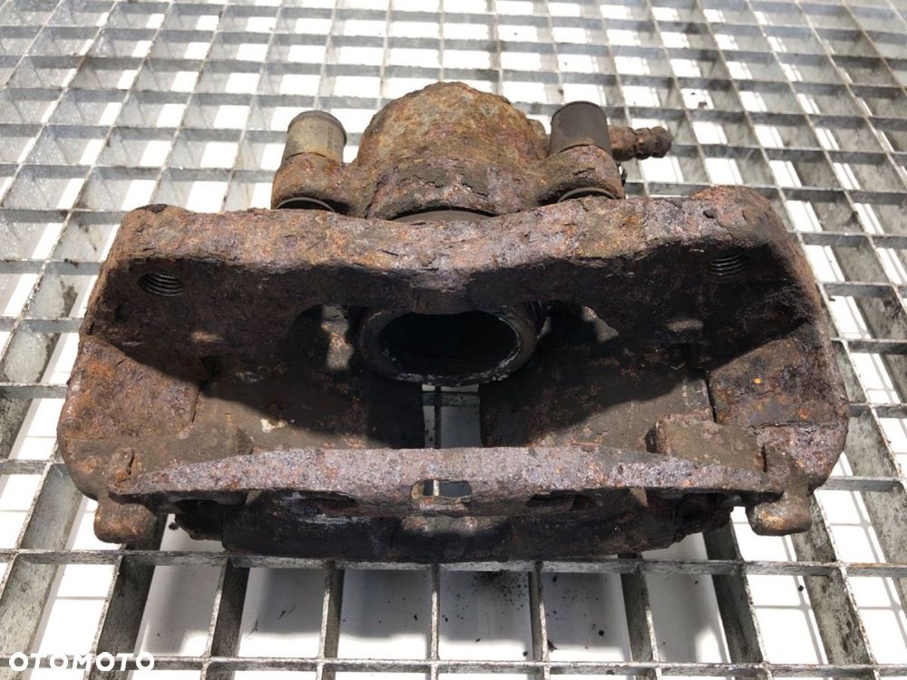 ZACISK LEWY PRZÓD  VW LT 28-35 II Autobus (2DB, 2DE, 2DK) 1996 - 2006 2.5 TDI 80 kW [109 KM] olej - 4