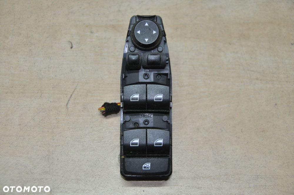Bmw F30 F10 Przełącznik Szyb Lusterek Przód 9208111 - 1