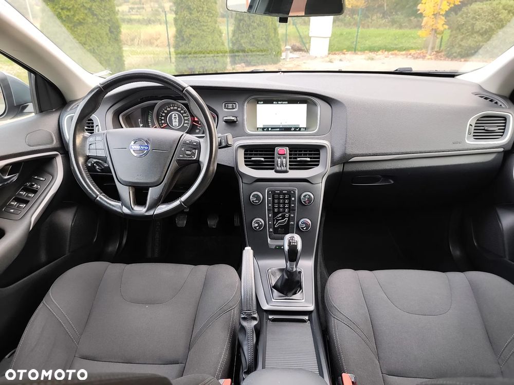 Volvo V40 - 8