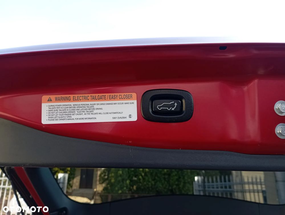 Mitsubishi Outlander 2.0 Intense + Navi 4WD CVT - 36