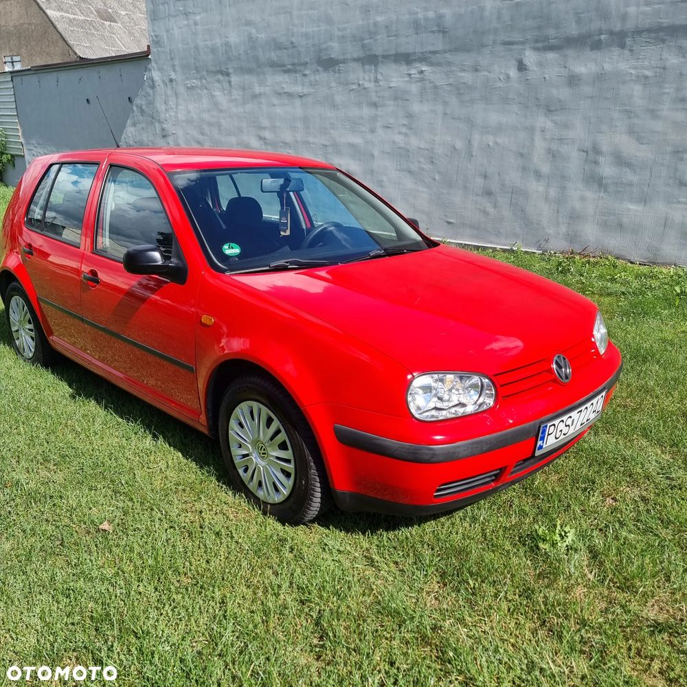 Volkswagen Golf - 2