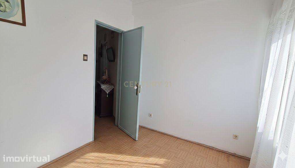 Apartamento T3 em Camarate, Loures - Oportunidade Única! - Grande imagem: 2/31