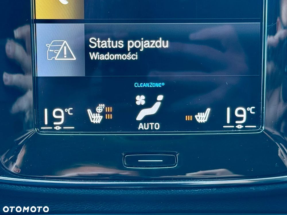 Volvo XC 40 B4 B AWD Inscription - 23