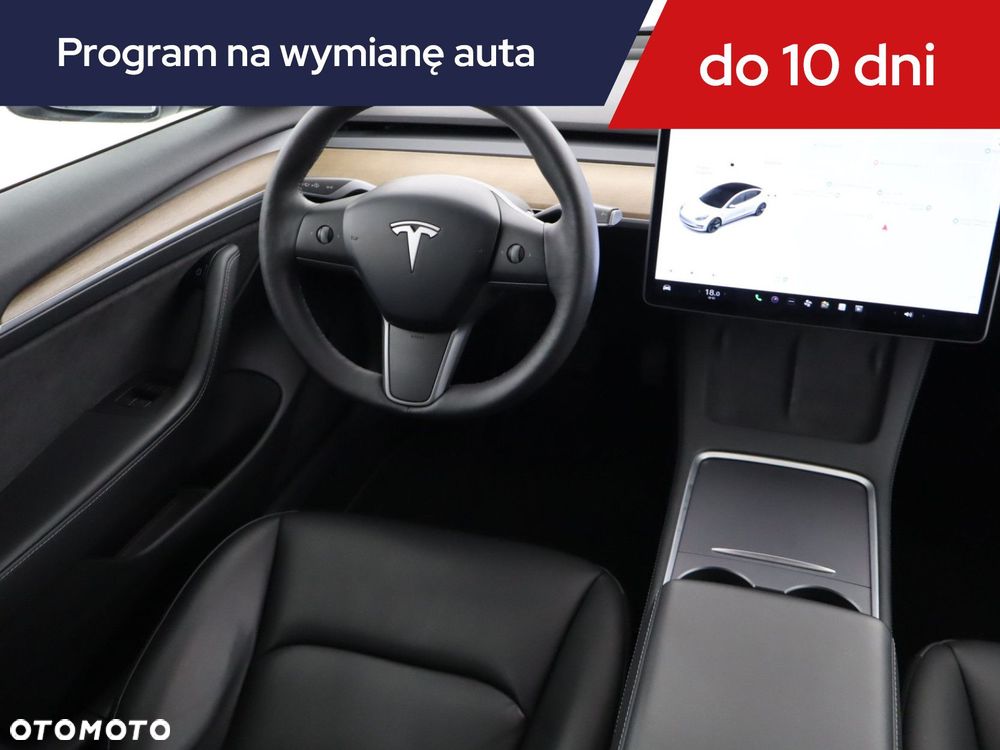 Tesla Model 3 - 9