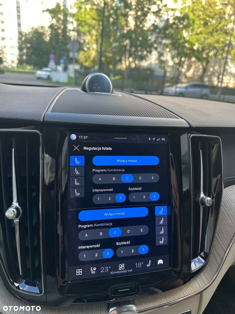 Volvo XC 60 T8 Plug-In Hybrid AWD Inscription - 25