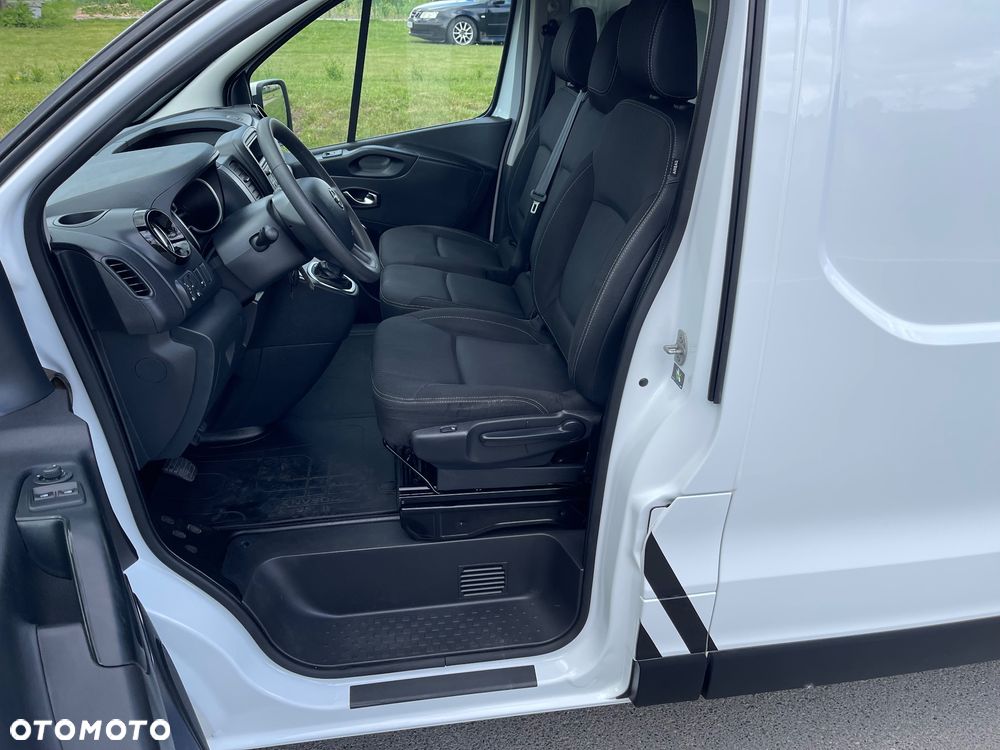 Nissan NV300 - 25