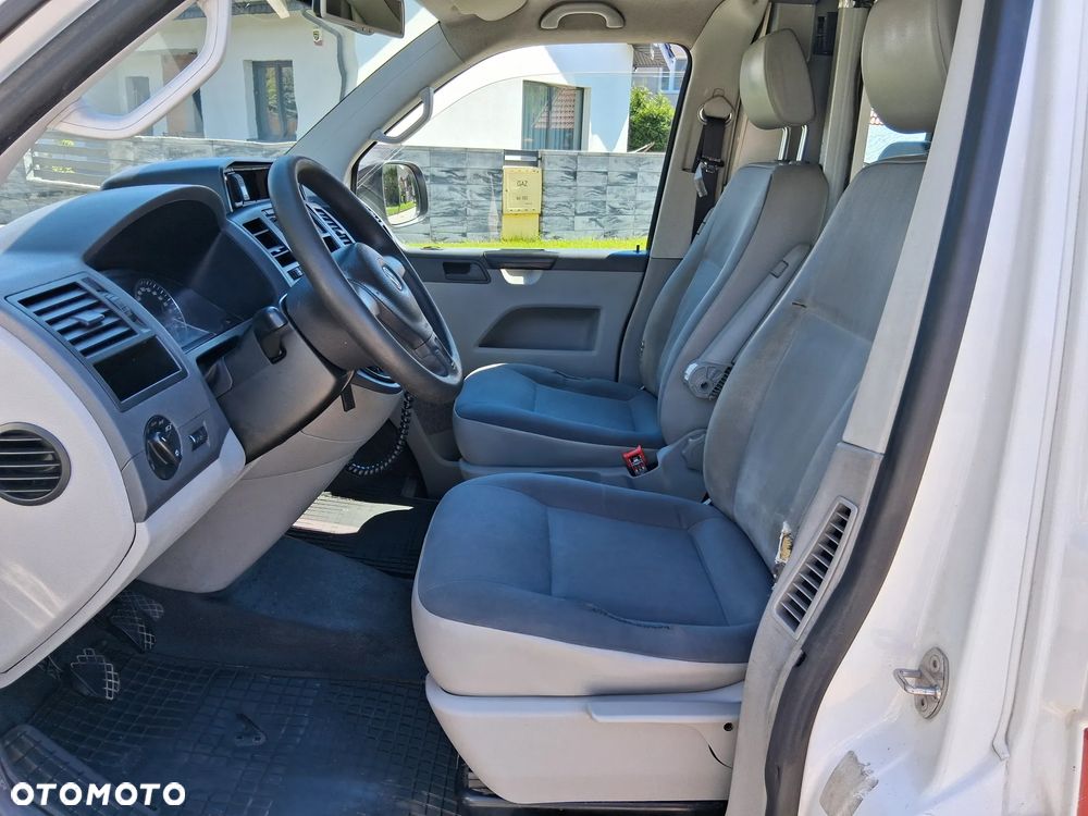 Volkswagen Transporter - 11