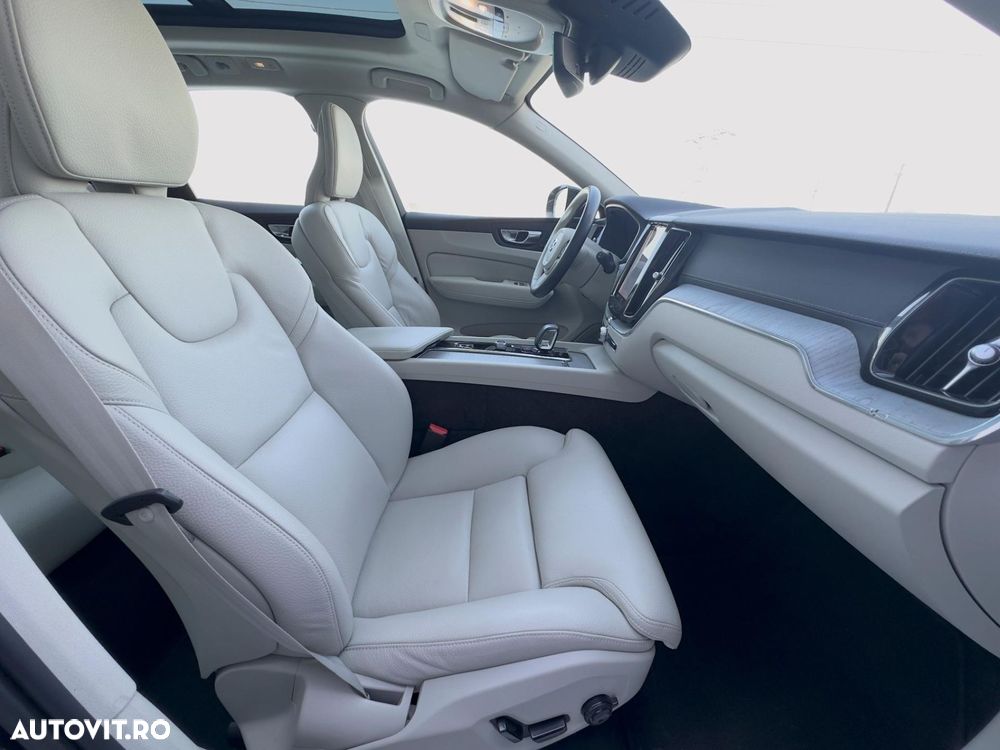 Volvo XC 60 Recharge T6 Twin Engine eAWD Inscription Expression - 23