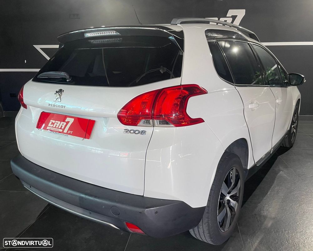Peugeot 2008 1.2 PureTech Allure - 4