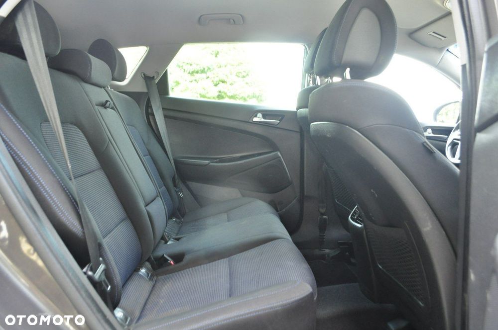 Hyundai Tucson 1.7 CRDI BlueDrive Style 2WD - 10