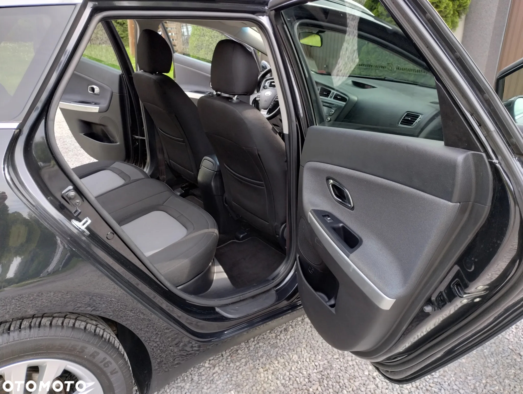 Kia Ceed 1.6 CRDi 128 ISG SW Spirit - 29