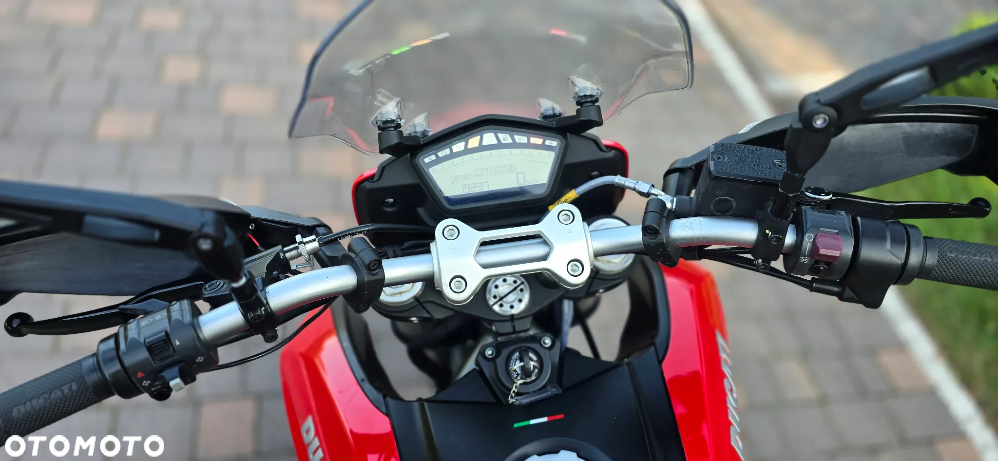 Ducati Hypermotard - 4