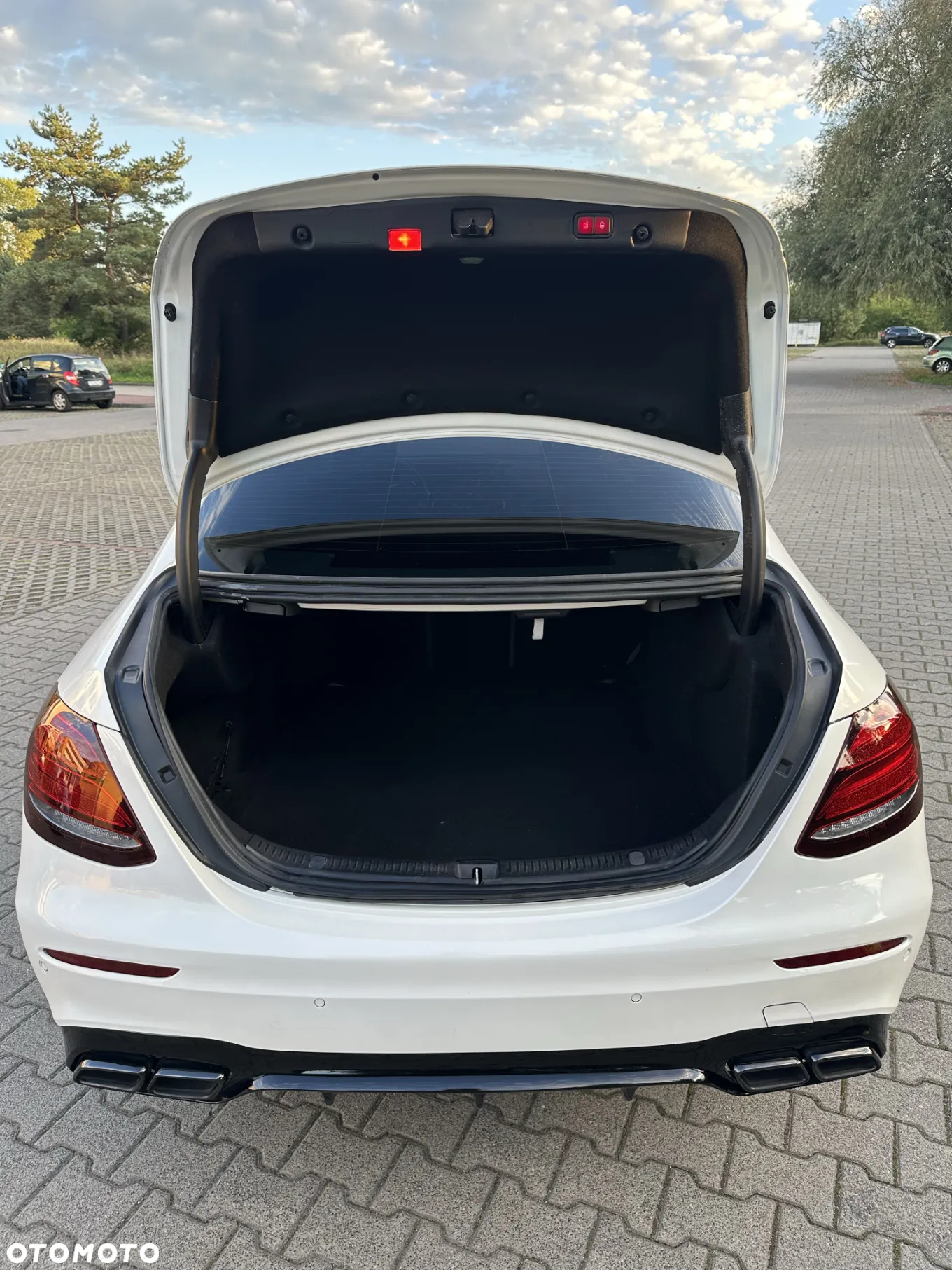 Mercedes-Benz Klasa E 300 9G-TRONIC - 7