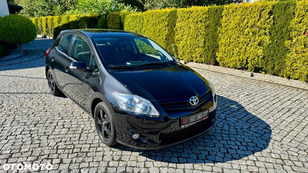Toyota Auris 1.6 Premium - 24