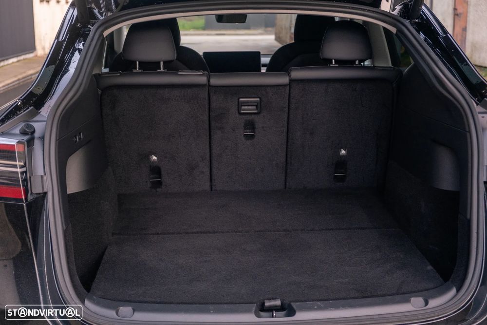 Tesla Model Y Long Range Dual Motor AWD - 10