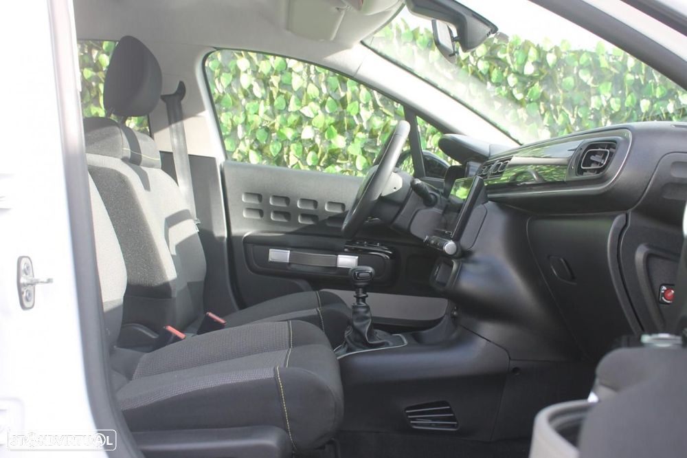 Citroën C3 1.2 PureTech Shine - 10