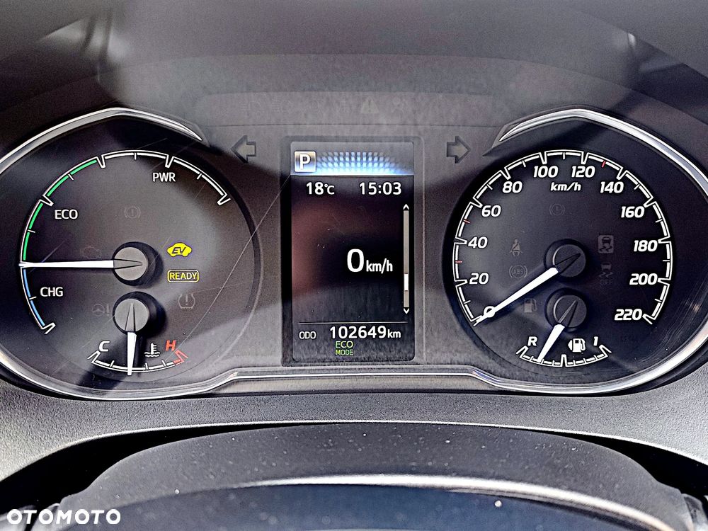 Toyota Yaris Hybrid 100 Selection Platinum - 15
