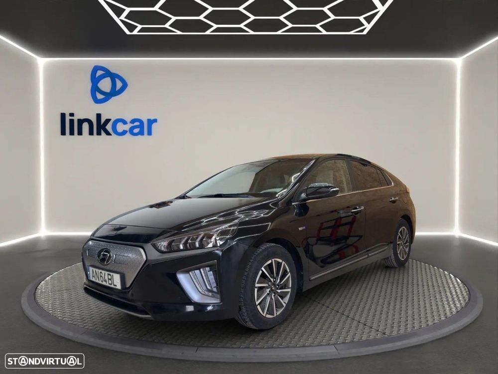 Hyundai Ioniq - 3