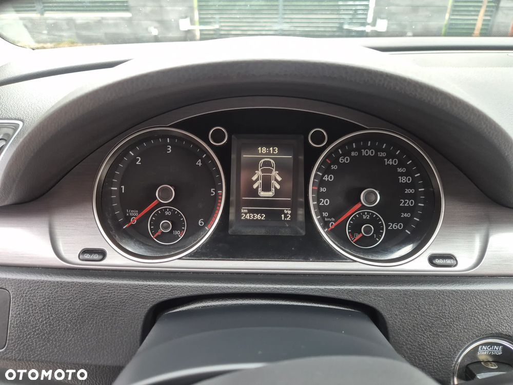 Volkswagen Passat 2.0 Blue TDI SCR Exclusive - 31