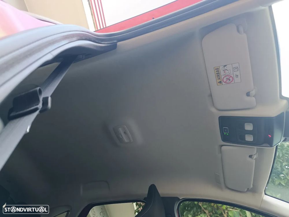 Renault Captur TCe 100 INTENS - 24