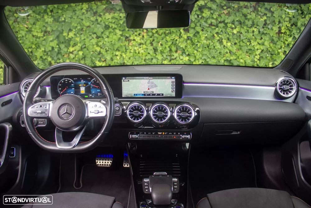 Mercedes-Benz A 250 e AMG Line - 16