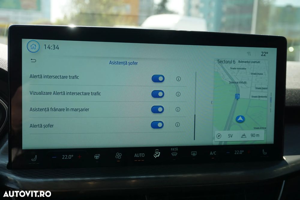 Ford Kuga 1.5 EcoBoost A8 FWD Titanium - 15