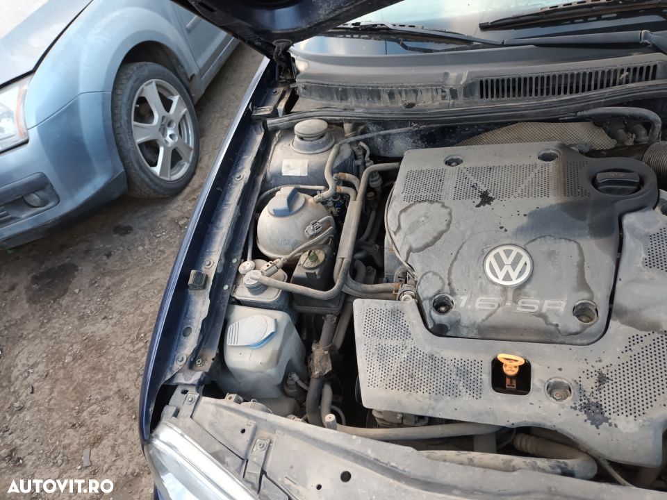 Dezmembrari  VW GOLF 4  1997  > 2006 1.6 Benzina - 3