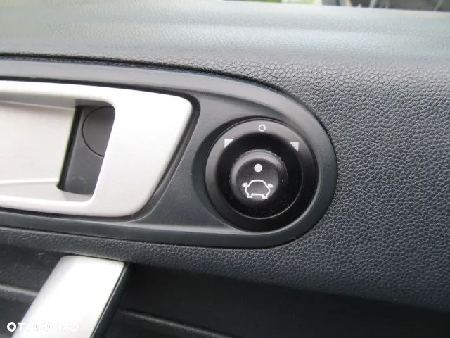 Ford Fiesta 1.25 Champions Edition - 16