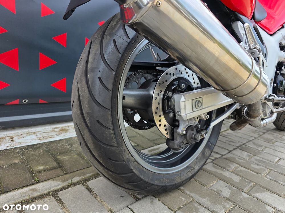 Suzuki SV - 17