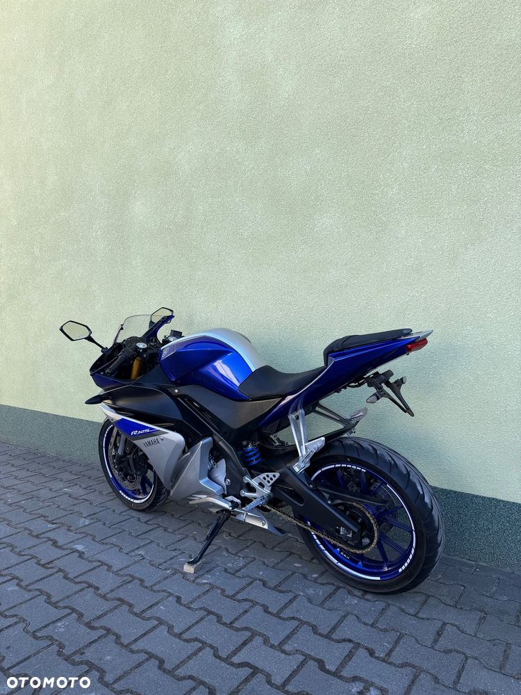 Yamaha YZF - 18