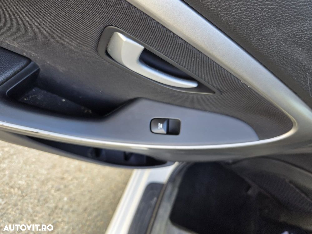 HYUNDAI i30 2014 — imagine 9